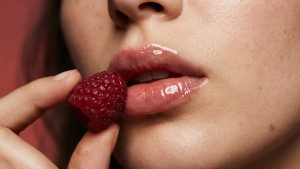 Увеличиваем губы без инъекций в домашних условиях: способы и средства, которые действительно работают