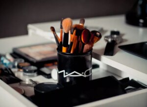Правильные кисти для макияжа: какие они и как их выбрать