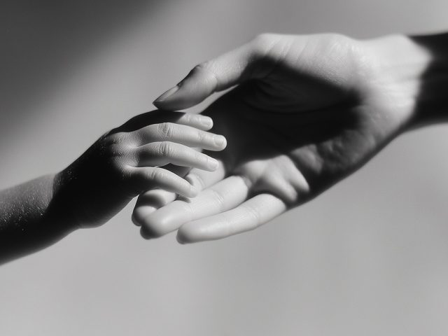 Достаточно хорошая мать – кто она и можно ли ею стать?