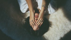 Женские болезни с поздней диагностикой: тревожные симптомы, которые нельзя игнорировать