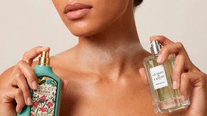 Тренд Scent Stacking: разбираемся, как правильно (и можно ли) смешивать разные парфюмы