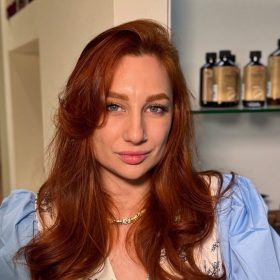 Ксения Азарова, Мастер по наращиванию волос