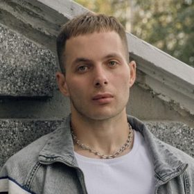 Дмитрий Калугин, стилист по волосам, арт-директор