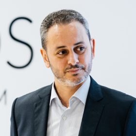 Николас Юалален, со-основатель бренда NYSOS.