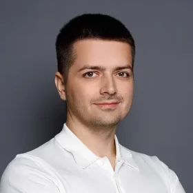 Владислав Юдин, генеральный директор IPSUM — премиального бренда витаминов и БАД