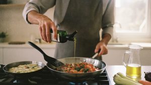 Можно ли жарить на оливковом масле
