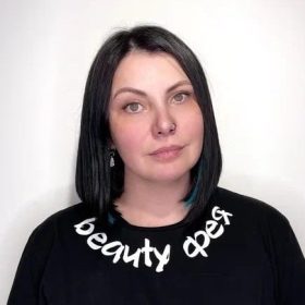 Виталия Павлова Технолог-стилист салона красоты «Sахар»
