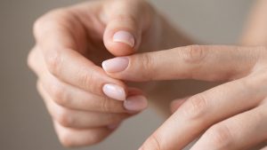 Что такое гипонихий? Зачем нужна кожа под ногтем и что делать, если она разрослась